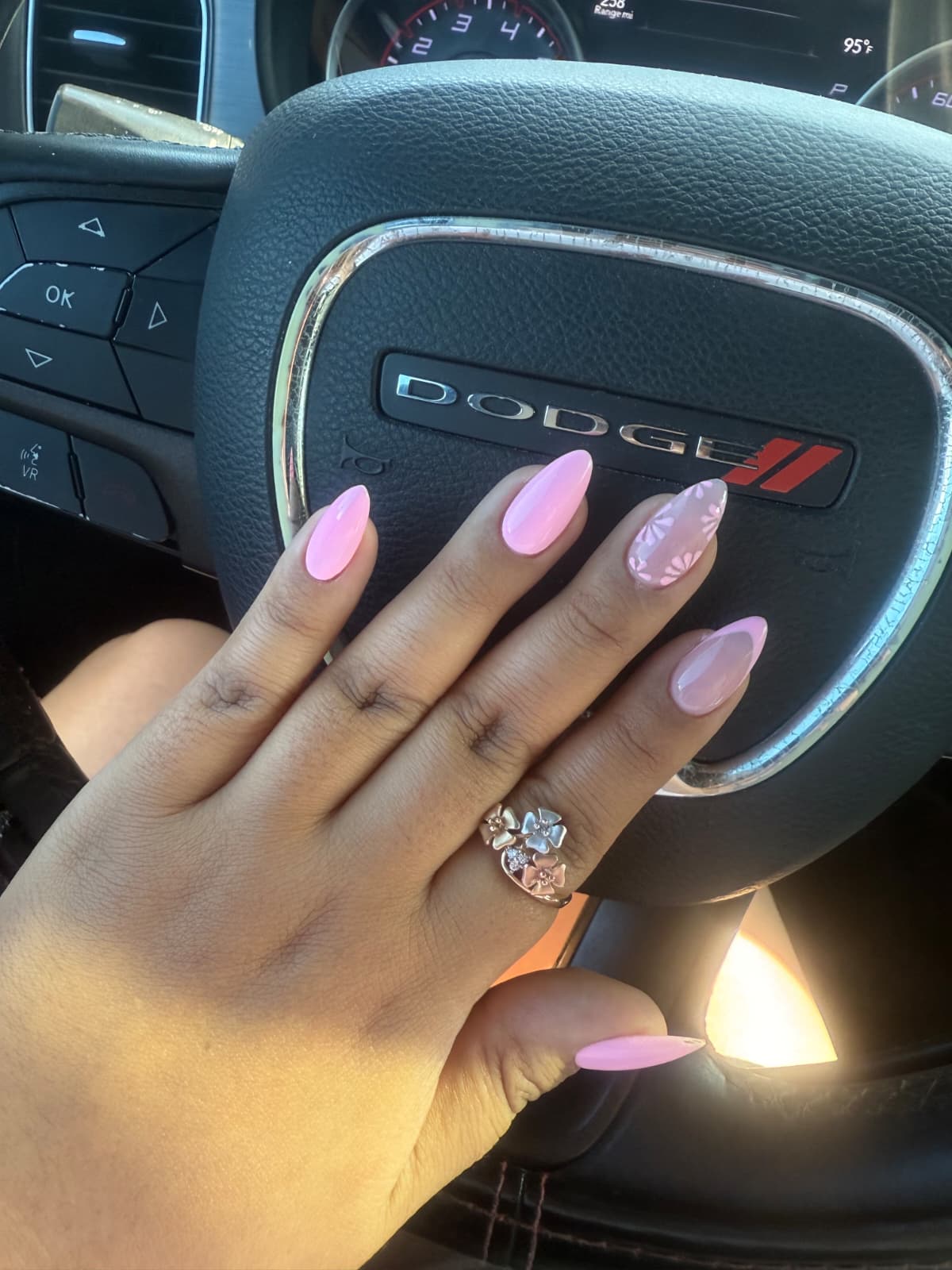 Bloom by Xochitl nail set