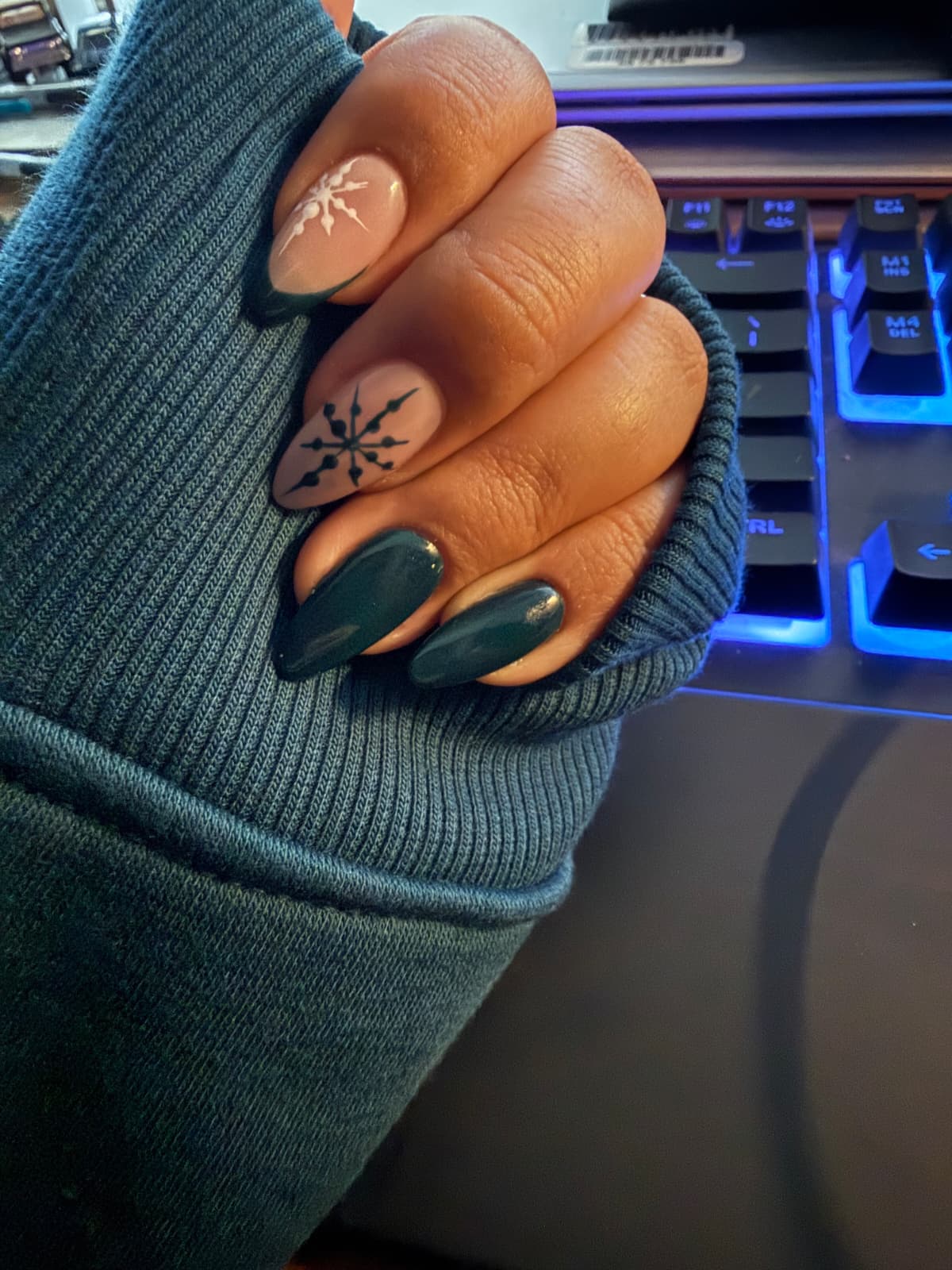 Bloom by Xochitl nail set